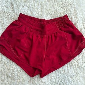 Lululemon Hotty Hot Shorts Size 4 inseam 2.5